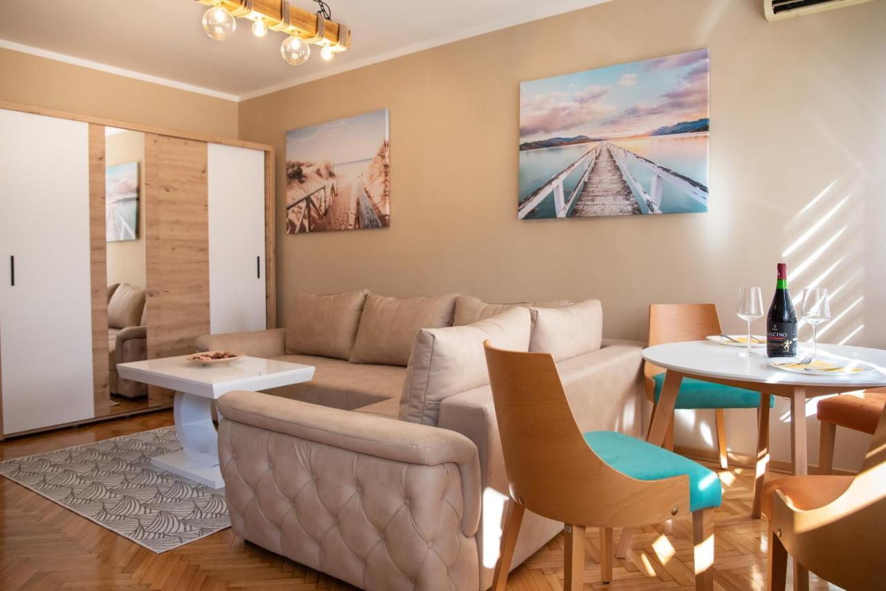 Appartamento Nikolas Belgrado Esterno foto